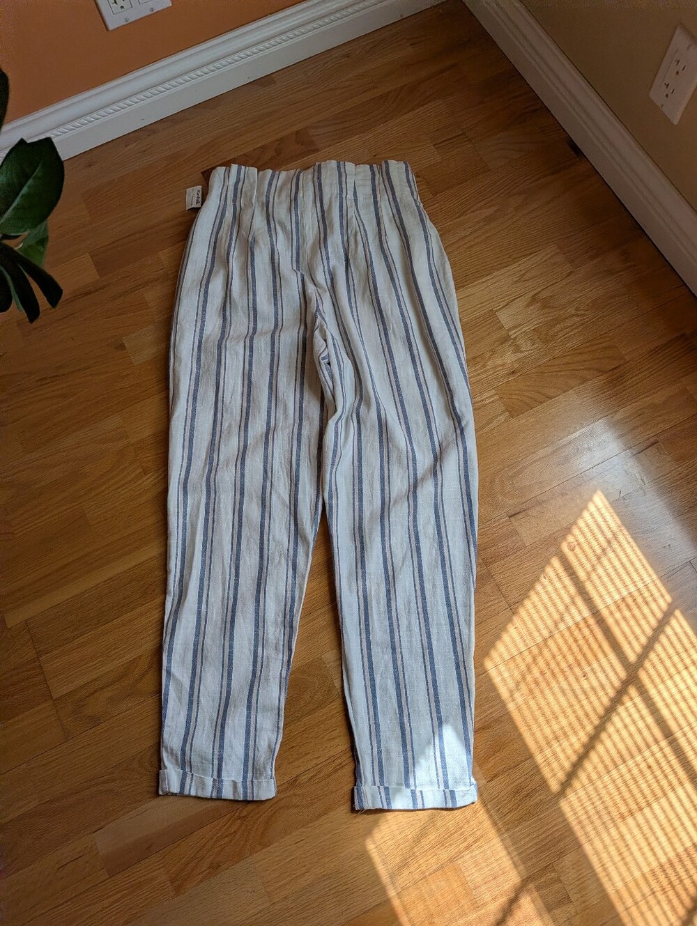 NEW Hot Kiss Women's Beige and Blue Stripe Linen Blend Pants Size 11